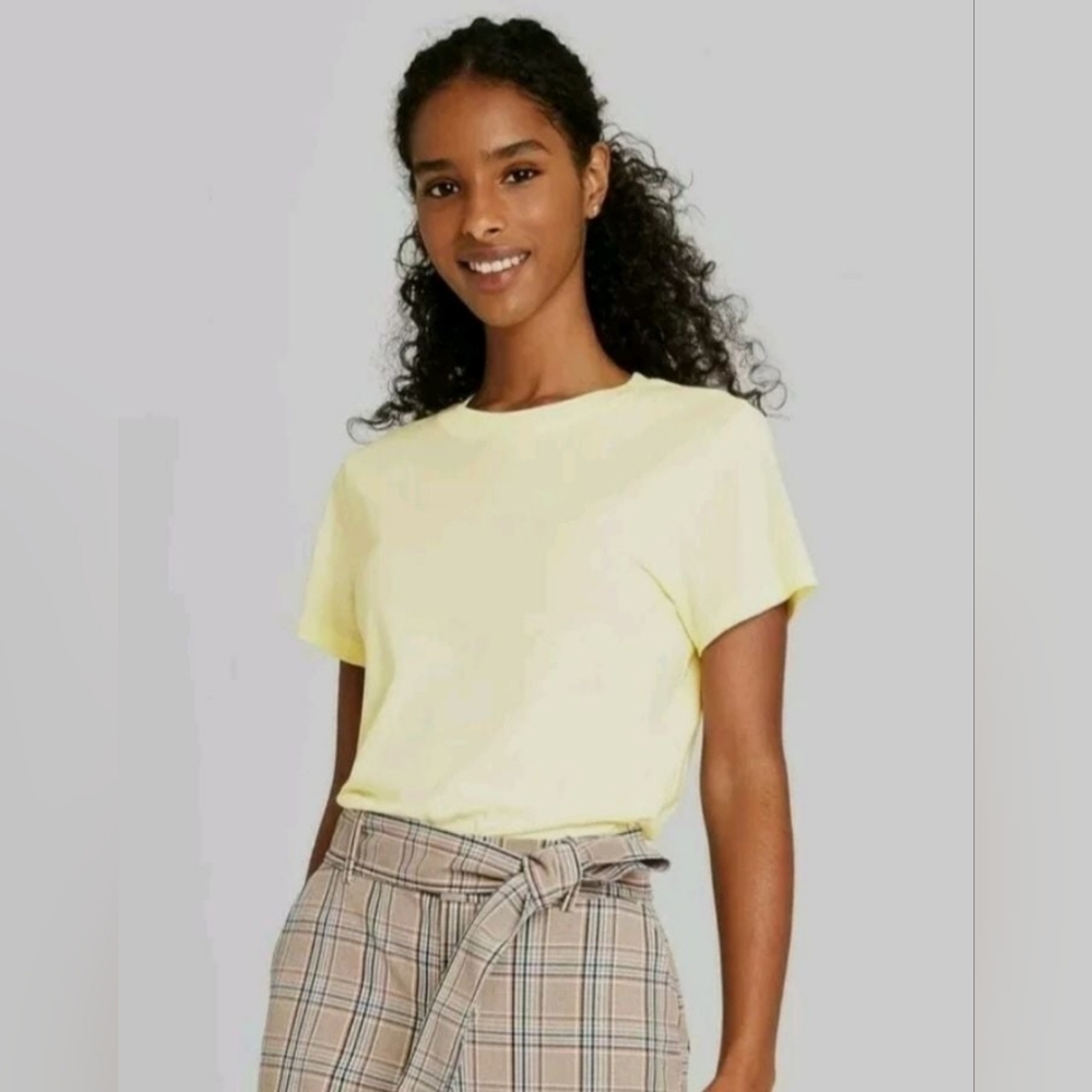 NWT Women's A New Day Short Sleeve Casual T-Shirt, Yellow, Size Large